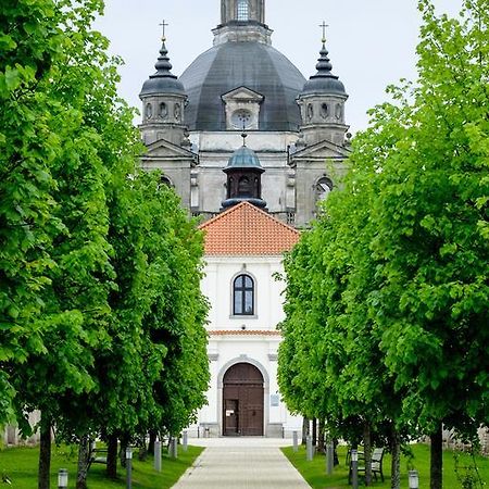 Hotel Monte Pacis In Pazaislis Kaunas Exterior foto